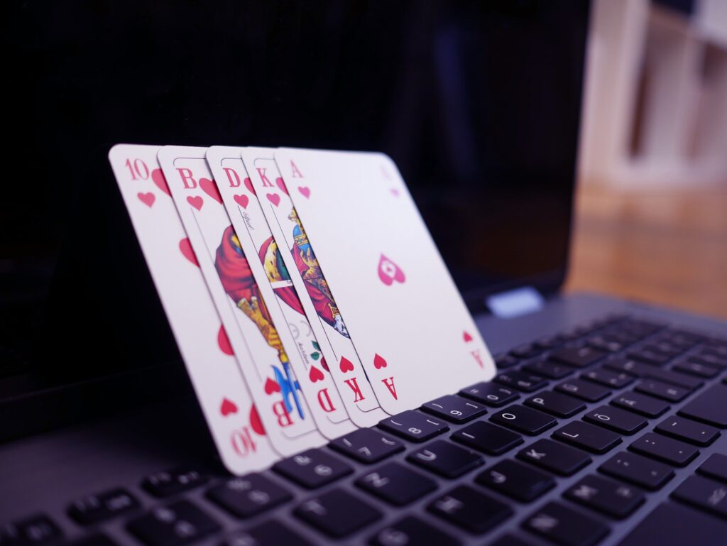 Online Poker Poker Gambling Play Card Game Cards